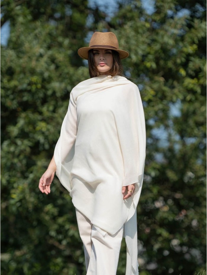 Wool and silk plain shawl ASWKORA