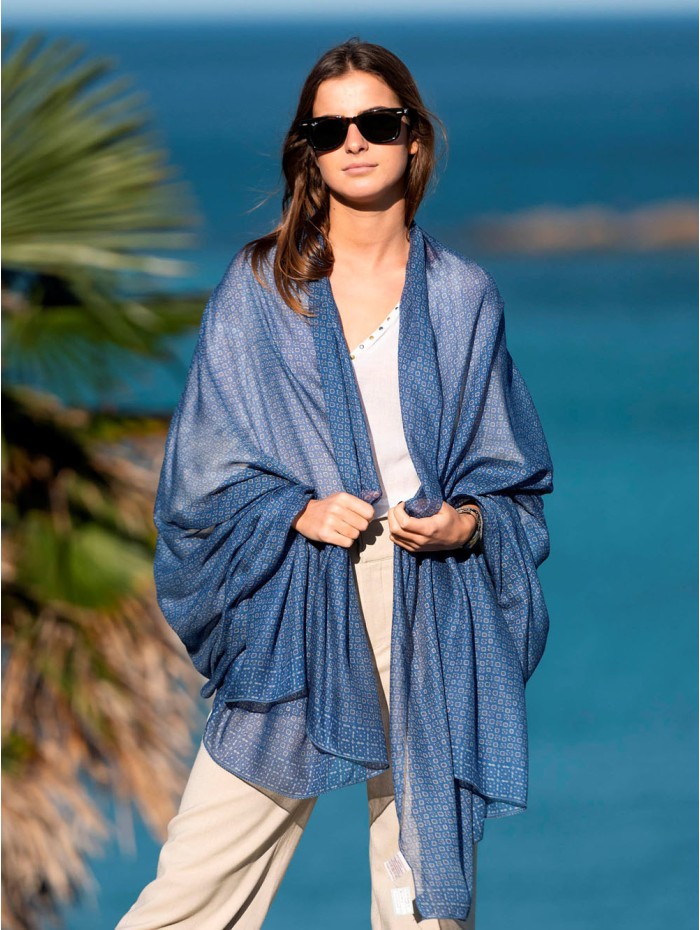 Modal shawl AMD41C