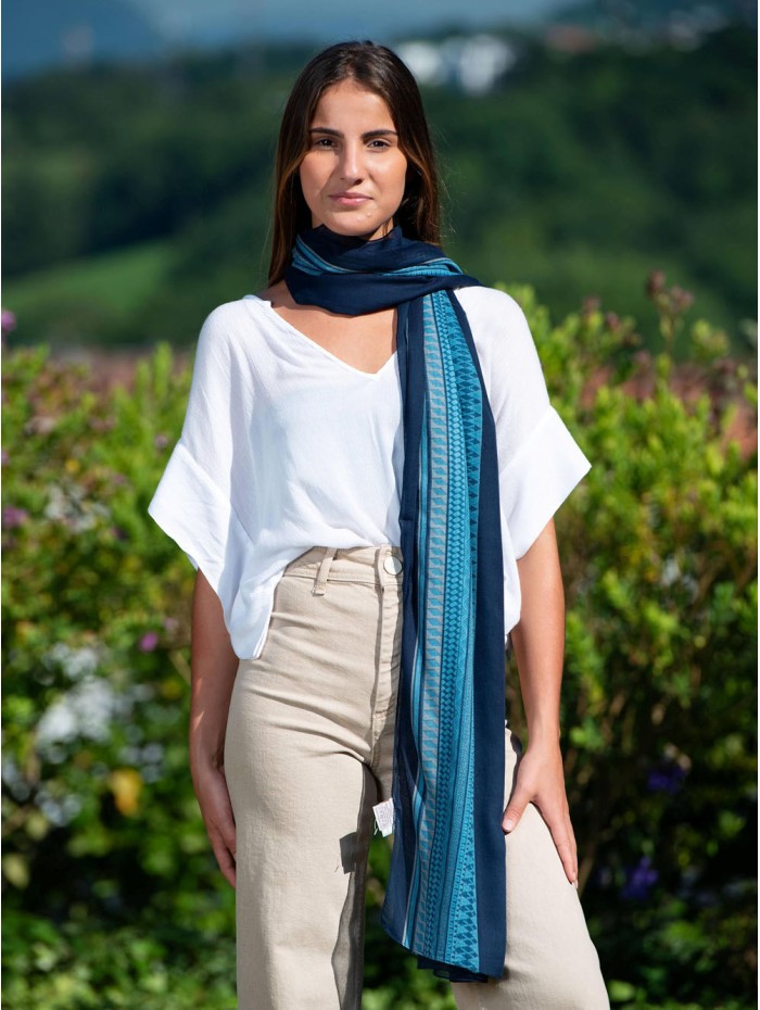 Modal shawl AMD33C