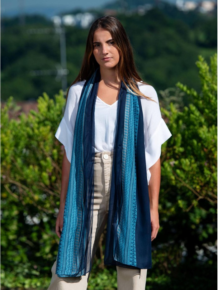 Modal shawl AMD33C