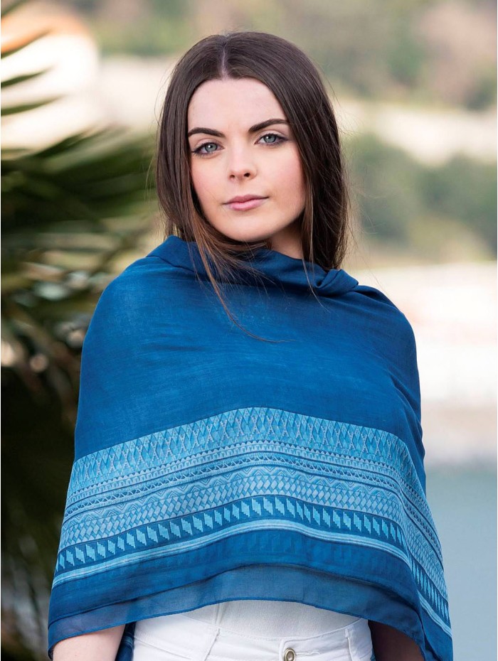 Modal shawl AMD33C