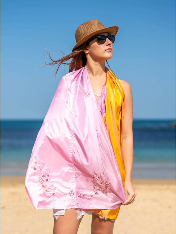 Embroidered foulard PETAC1