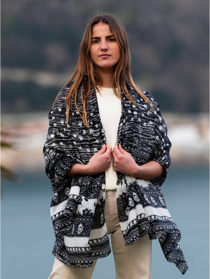 Foulard en soie CHE21CB