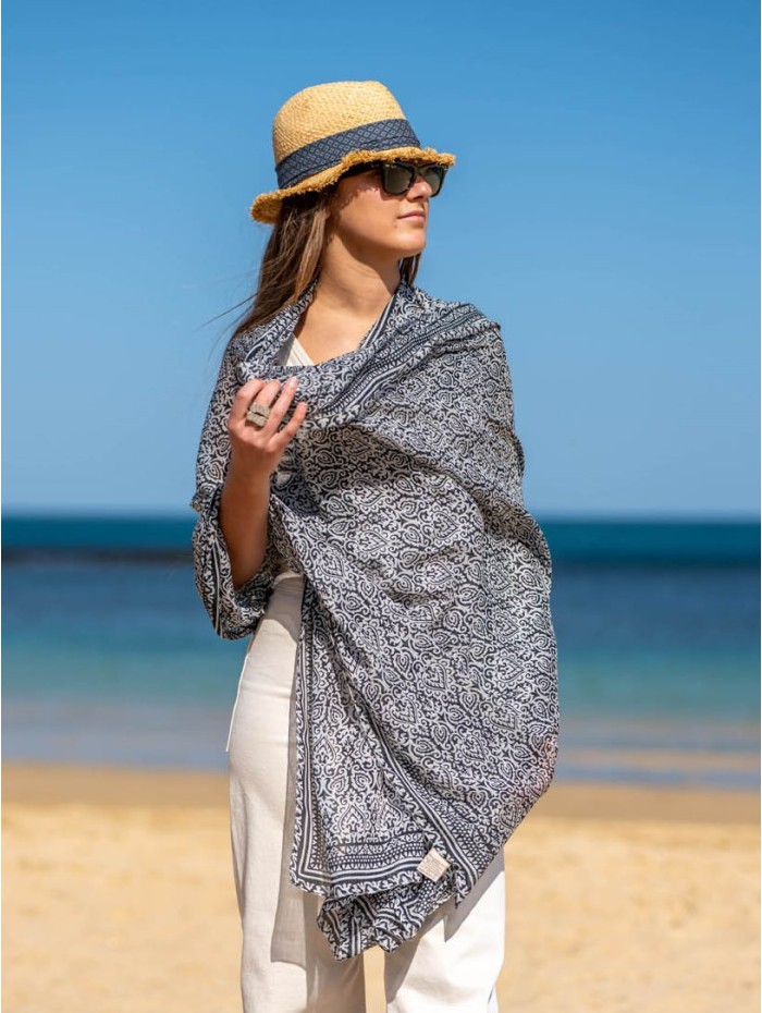 Modal shawl AMD61C