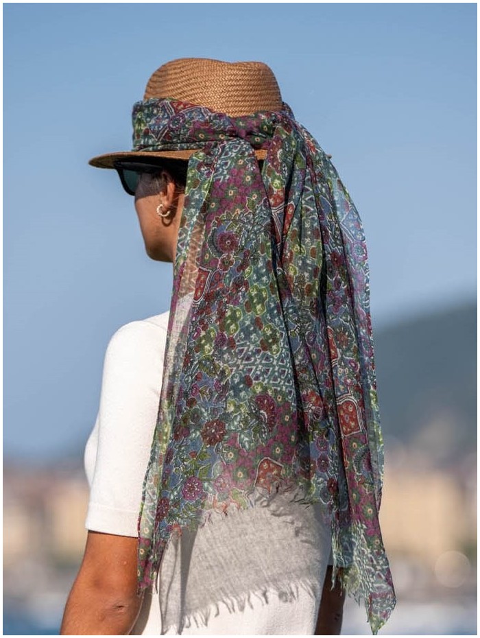 Wool and silk scarf ATU279W