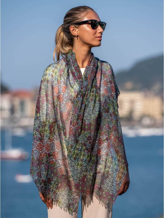 Wool and silk scarf ATU279W