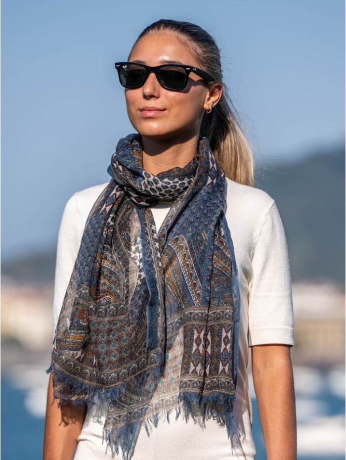 Wool and silk scarf ATU282W