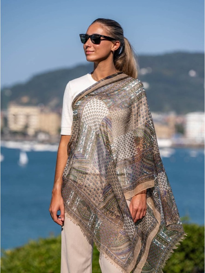 Wool and silk scarf ATU282W