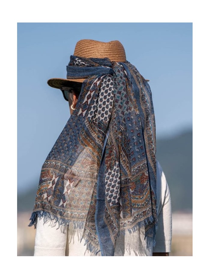 Wool and silk scarf ATU282W