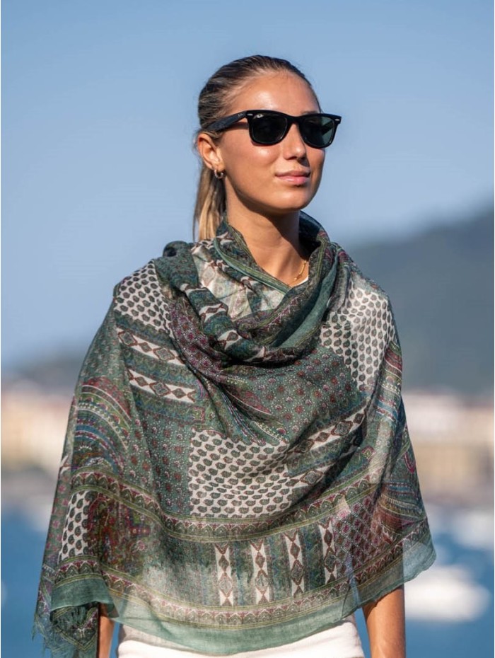 Wool and silk scarf ATU282W