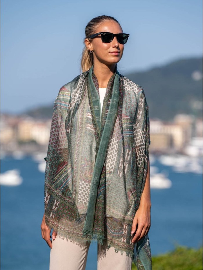 Wool and silk scarf ATU282W