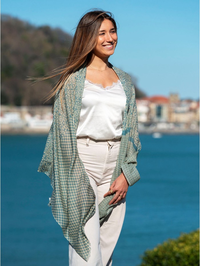 Wool and silk scarf CHE14W