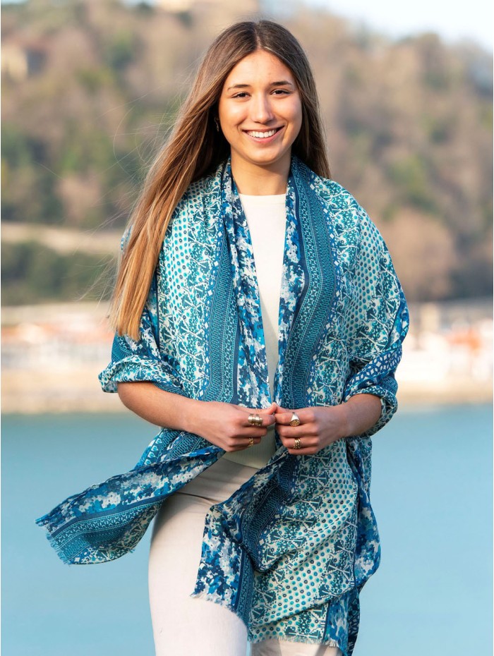 Wool and silk scarf CHE08W