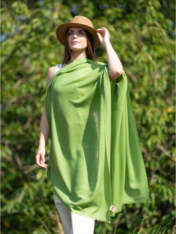 Plain wool-silk scarf ASWGREENF